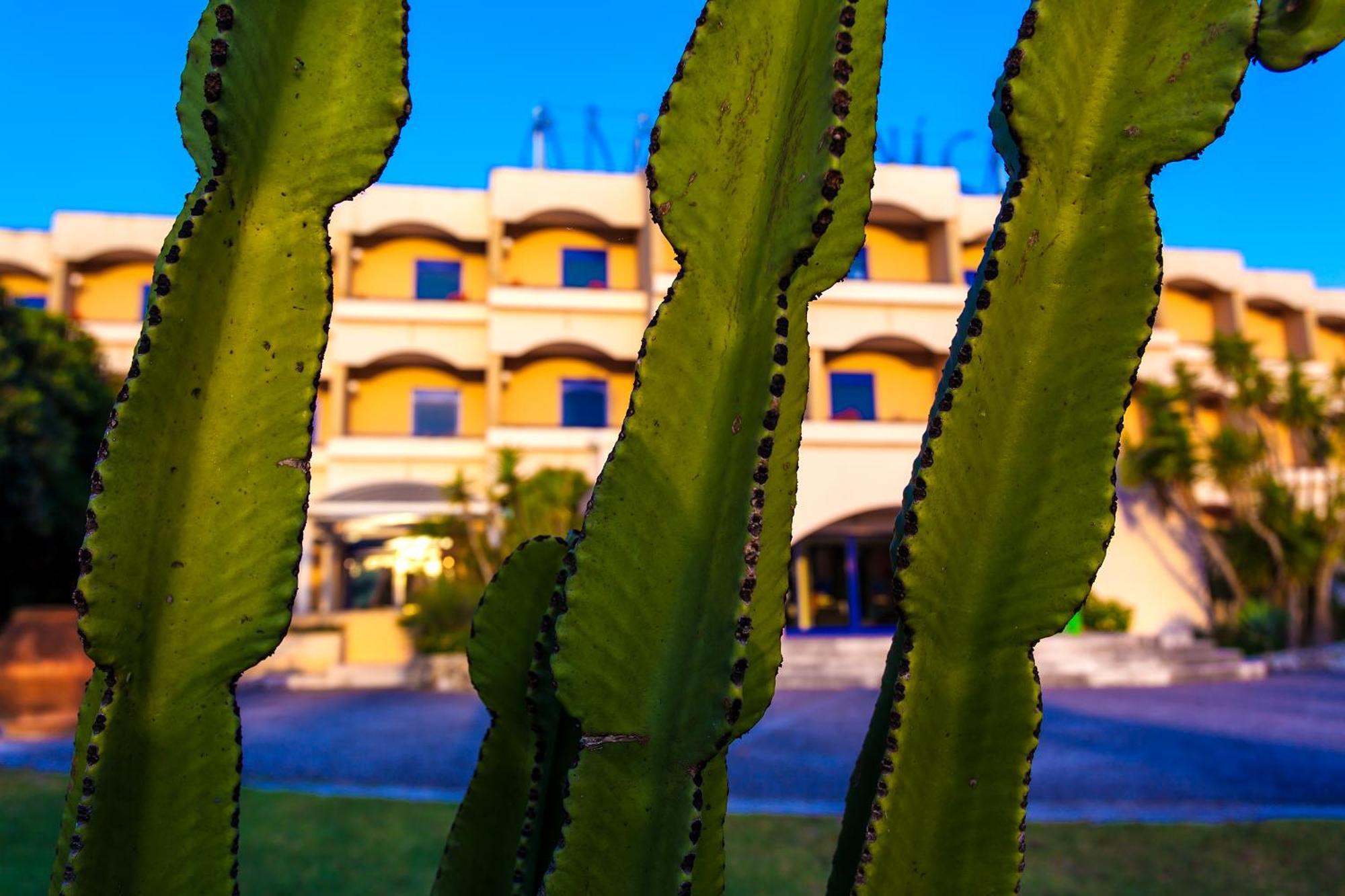 Araba Fenice Village Torre dell'Orso Esterno foto